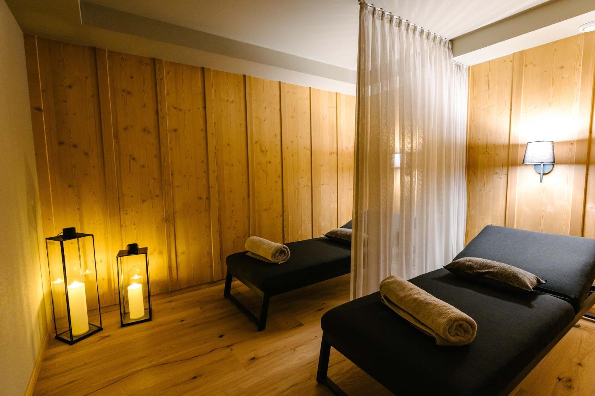Seven Alpina Boutique Hotel Klosters Exterior photo