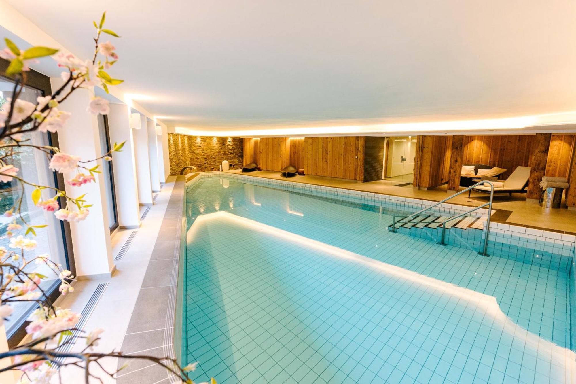 Seven Alpina Boutique Hotel Klosters Exterior photo